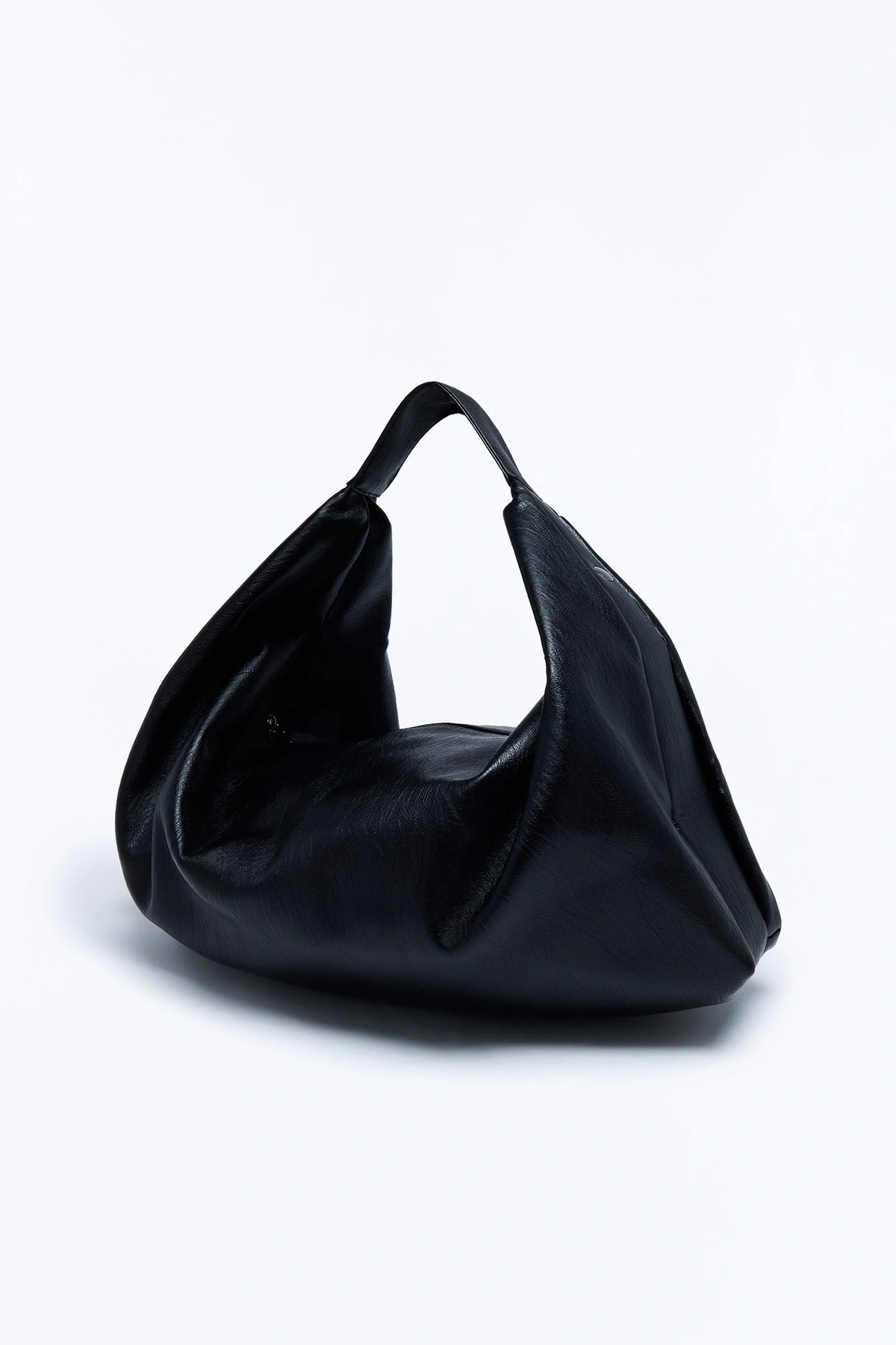 Second Guessing Distressed Faux Leather Shoulder Bag - Black — Preto
