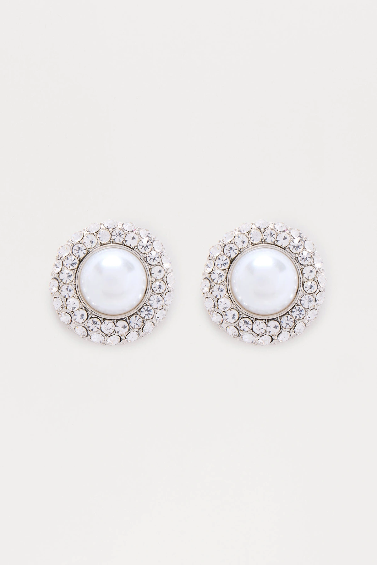 Princess Treatment Pearl Statement Earrings - Silver — Prateado