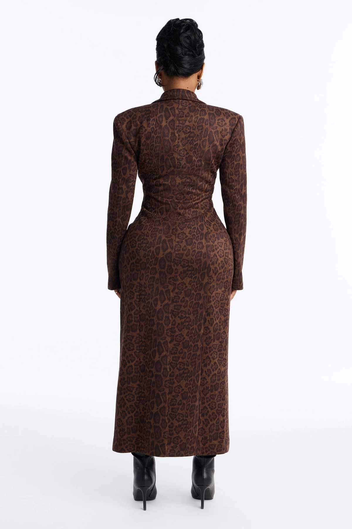 Feeling Frisky Fitted Leopard Print Maxi Coat - Brown — Castanho