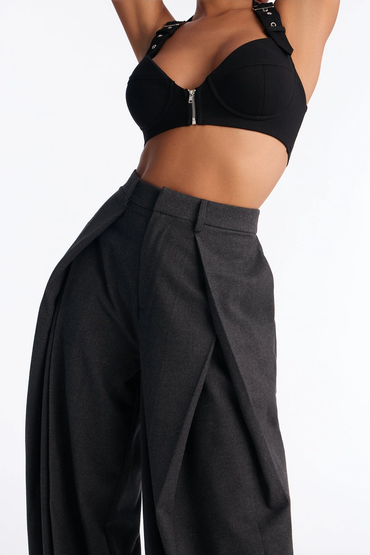 Executive Realness Pleated Wide Leg Trouser 33″ - Charcoal — Cinzento-escuro