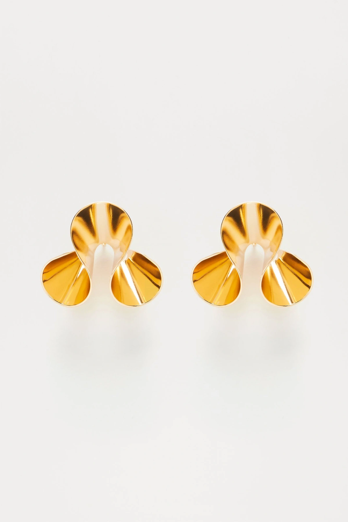 Into The Maze Earrings - Gold — Dourado