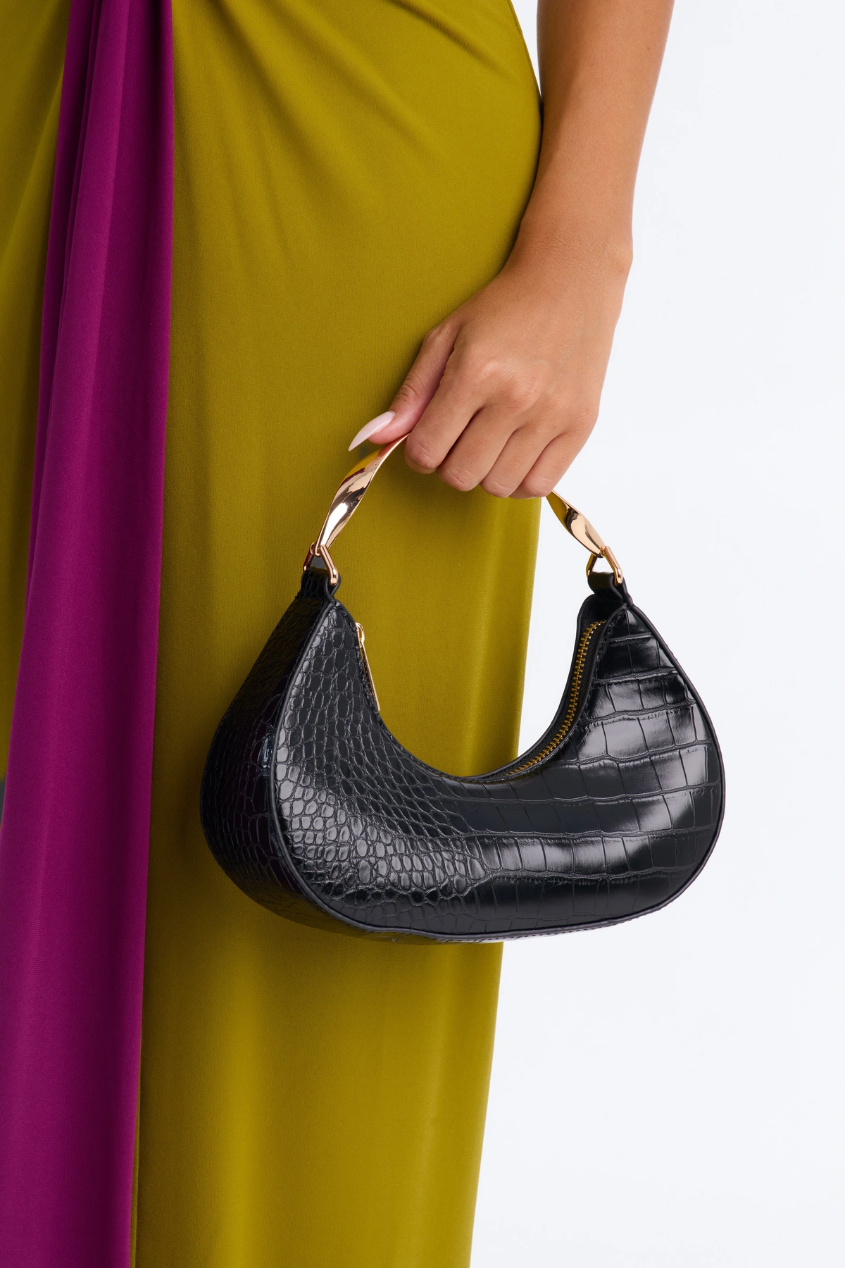 She's Twisted Faux Leather Satchel Handbag - Black — Preto