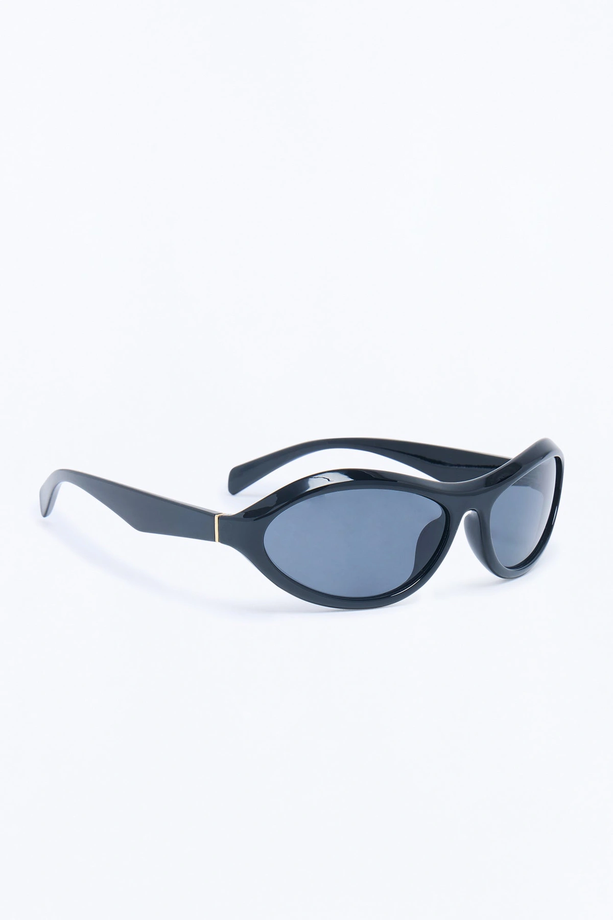 Don't Disturb Me Sunglasses - Black — Preto