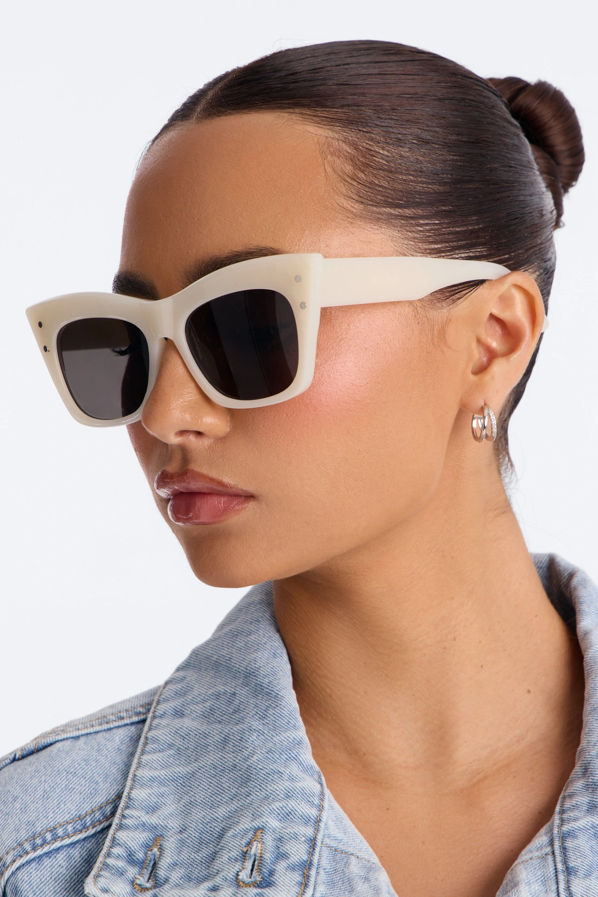 Lip Service Sunglasses - Ivory — Marfim