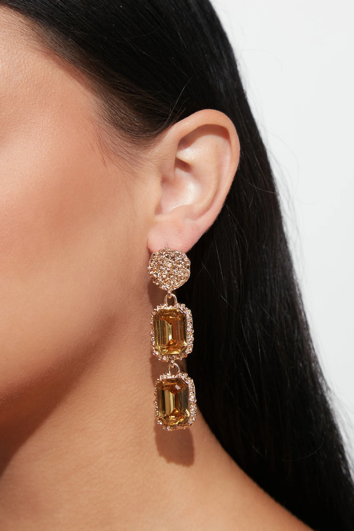Let's Talk About It Earrings - Gold — Dourado