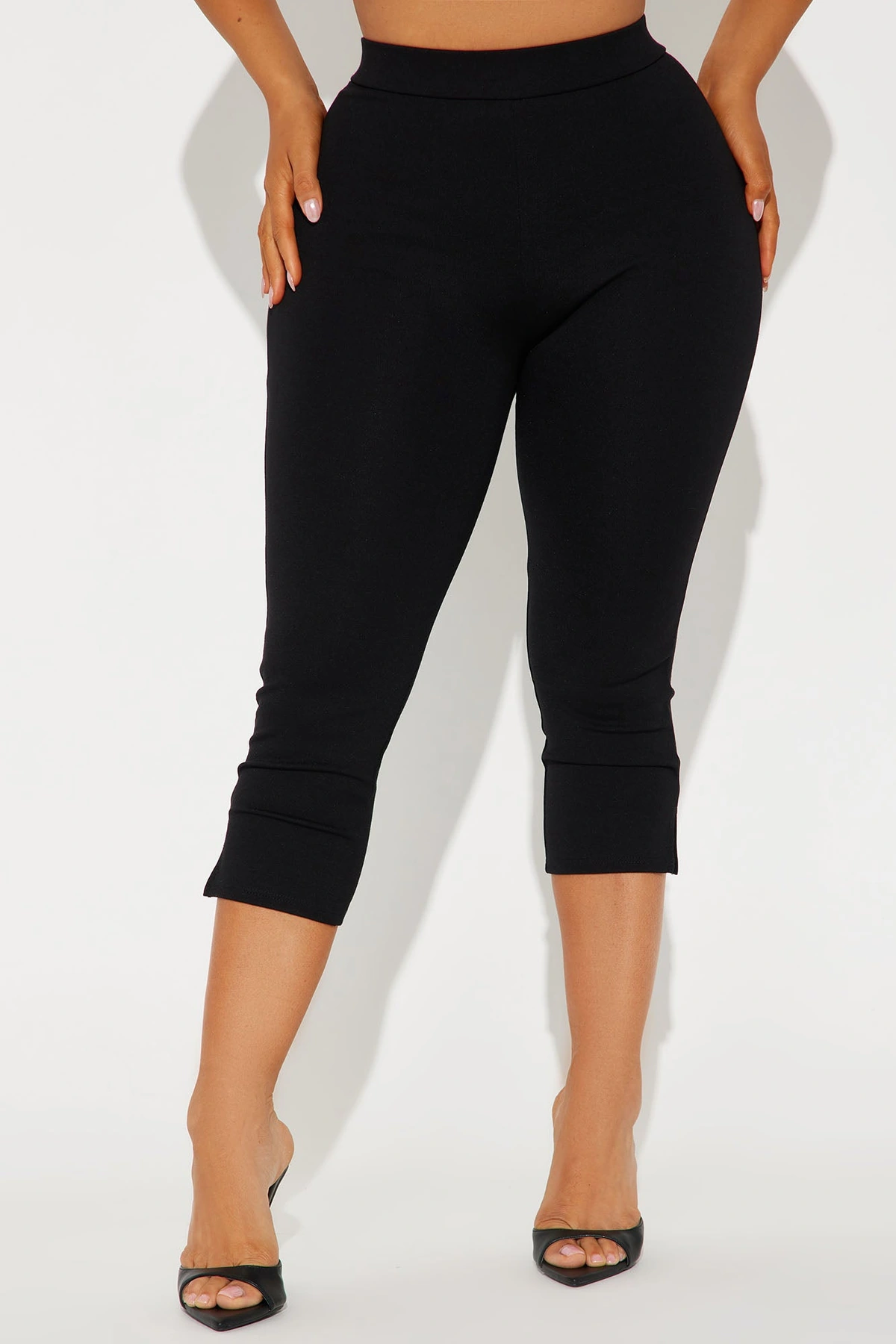 All My Potentials Capri Legging - Black — Preto