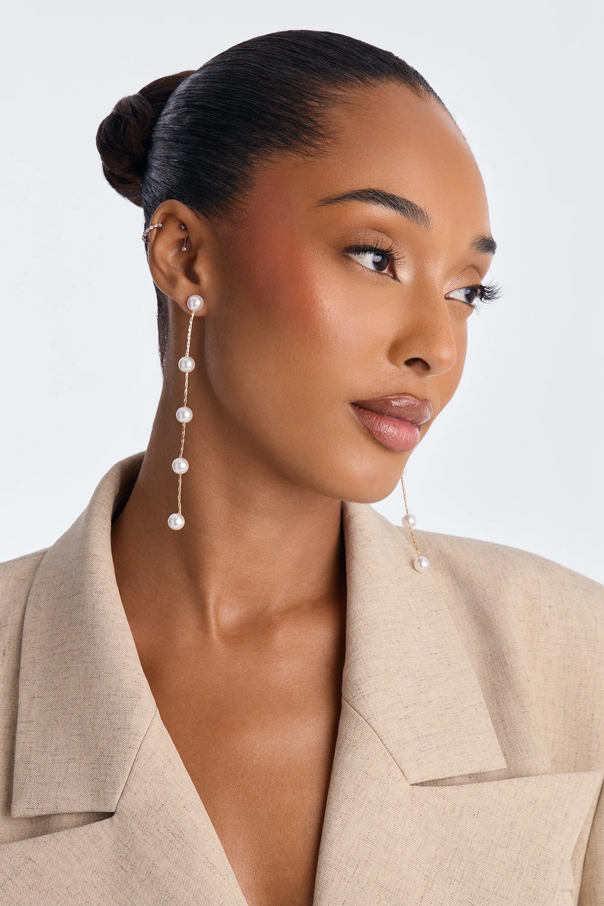 Candlelight Pearls Linear Earrings - White/Gold — Branco/Dourado