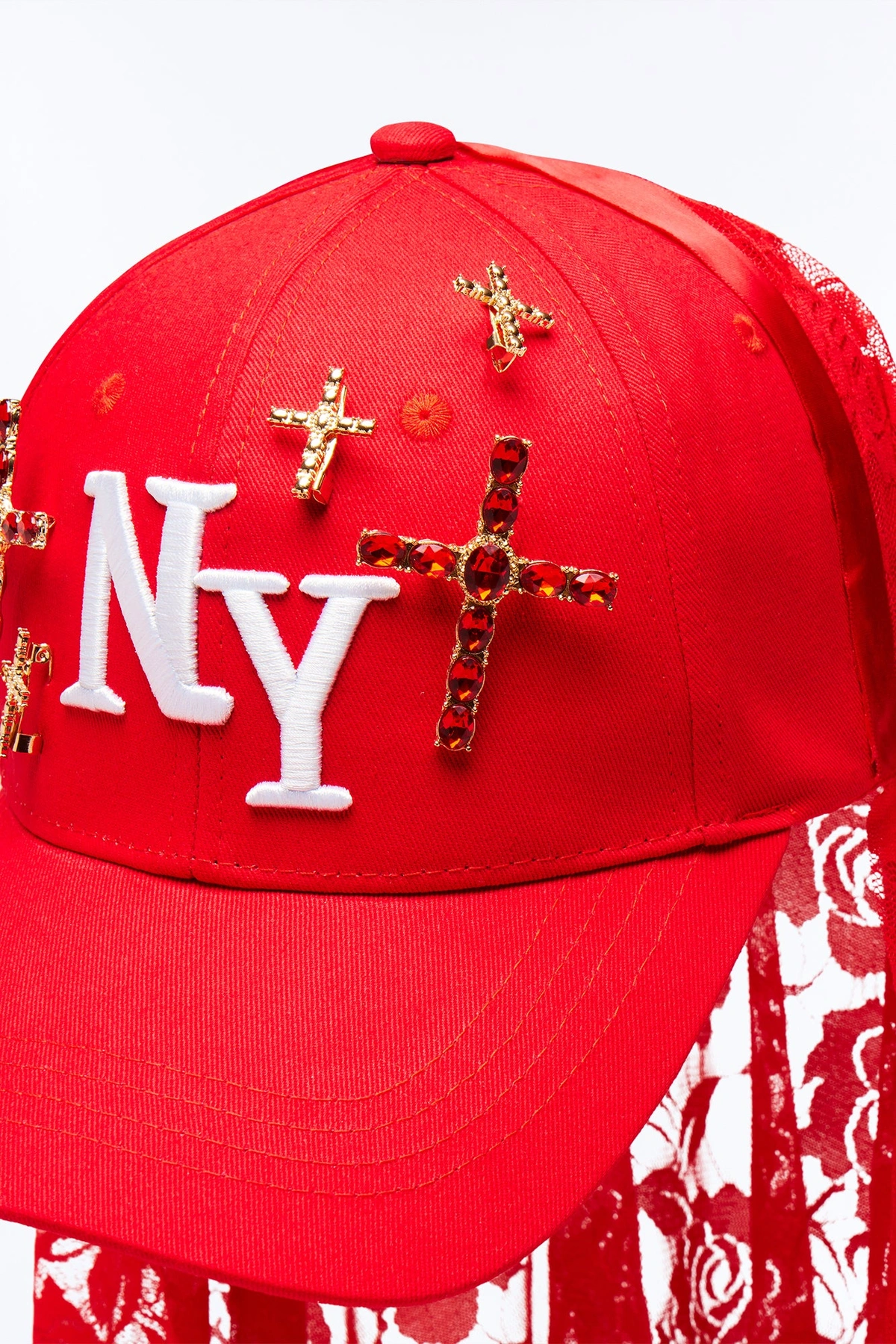 On Tour In NY Baseball Hat - Red — Vermelho