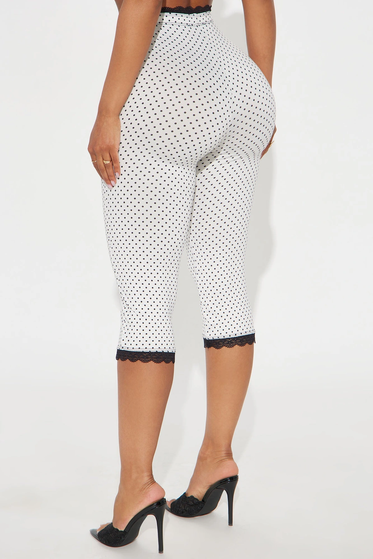 Florentina Lace Trim Capri Legging - White/Black — Branco/Preto