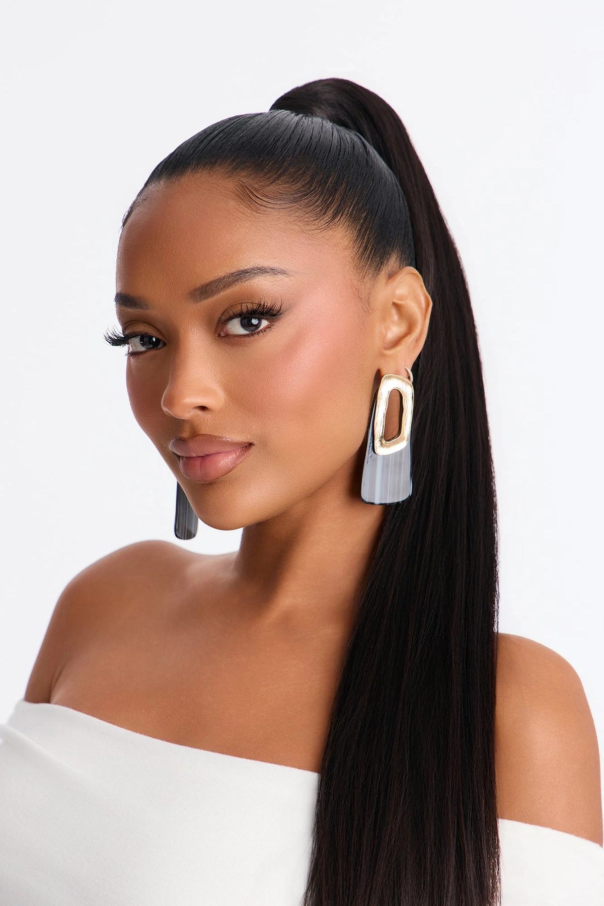 Tempted Feeling Drop Earrings - Black/Gold — Preto/Dourado