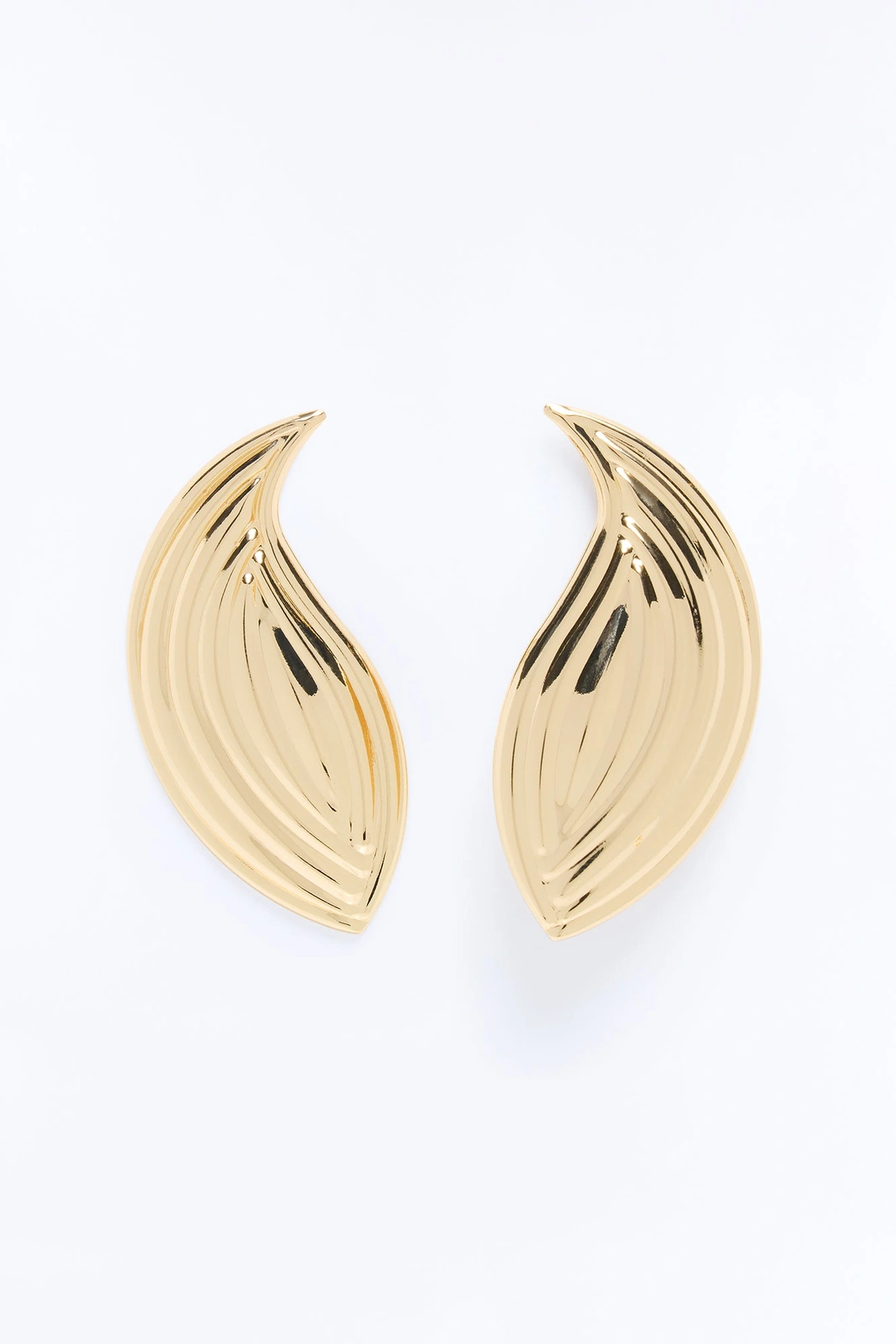 Make Me Feel Drop Earrings - Gold — Dourado