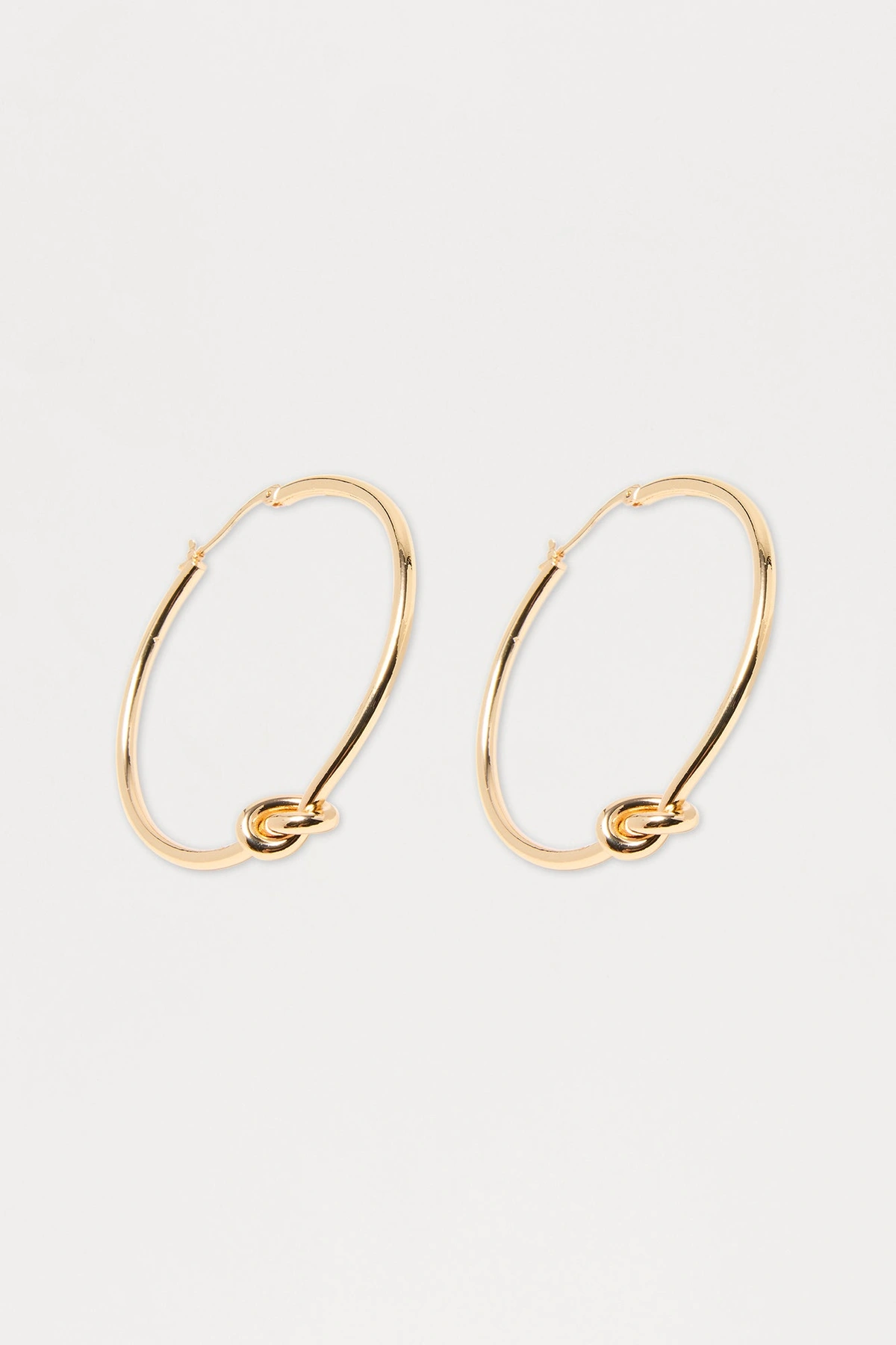 Knot Your Problem Hoop Earring - Gold — Dourado