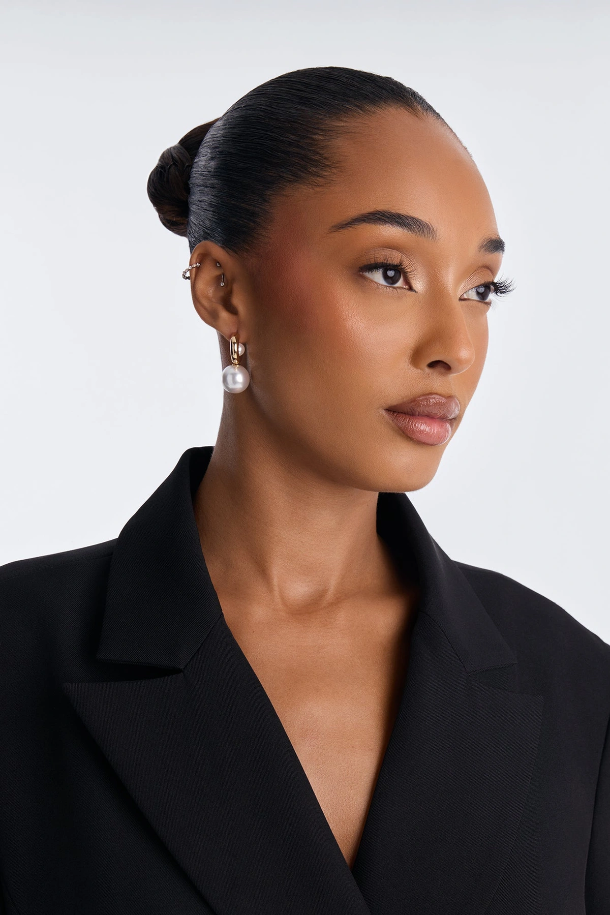 Pearly Girly Hoop Earrings - Gold — Dourado