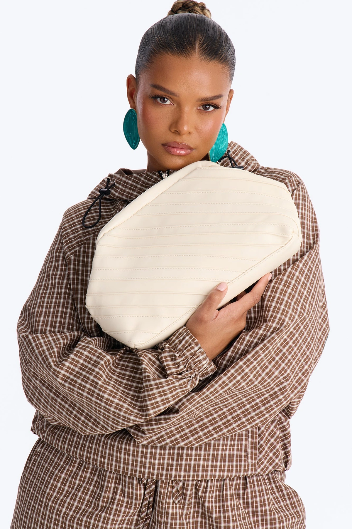 Stay In Your Lane Faux Leather Clutch Handbag - Ivory — Marfim