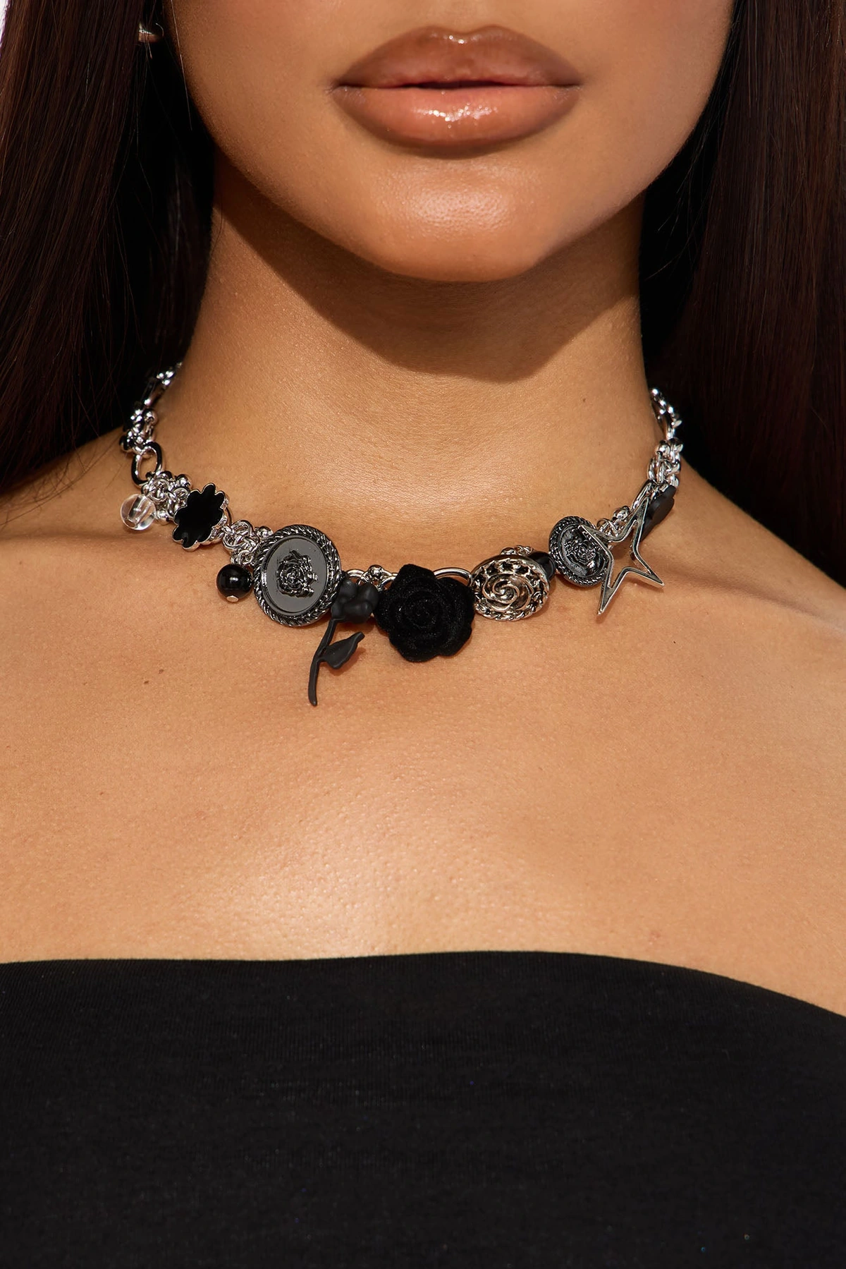 Dark Feminine Choker Necklace - Silver/Black — Prateado/Preto