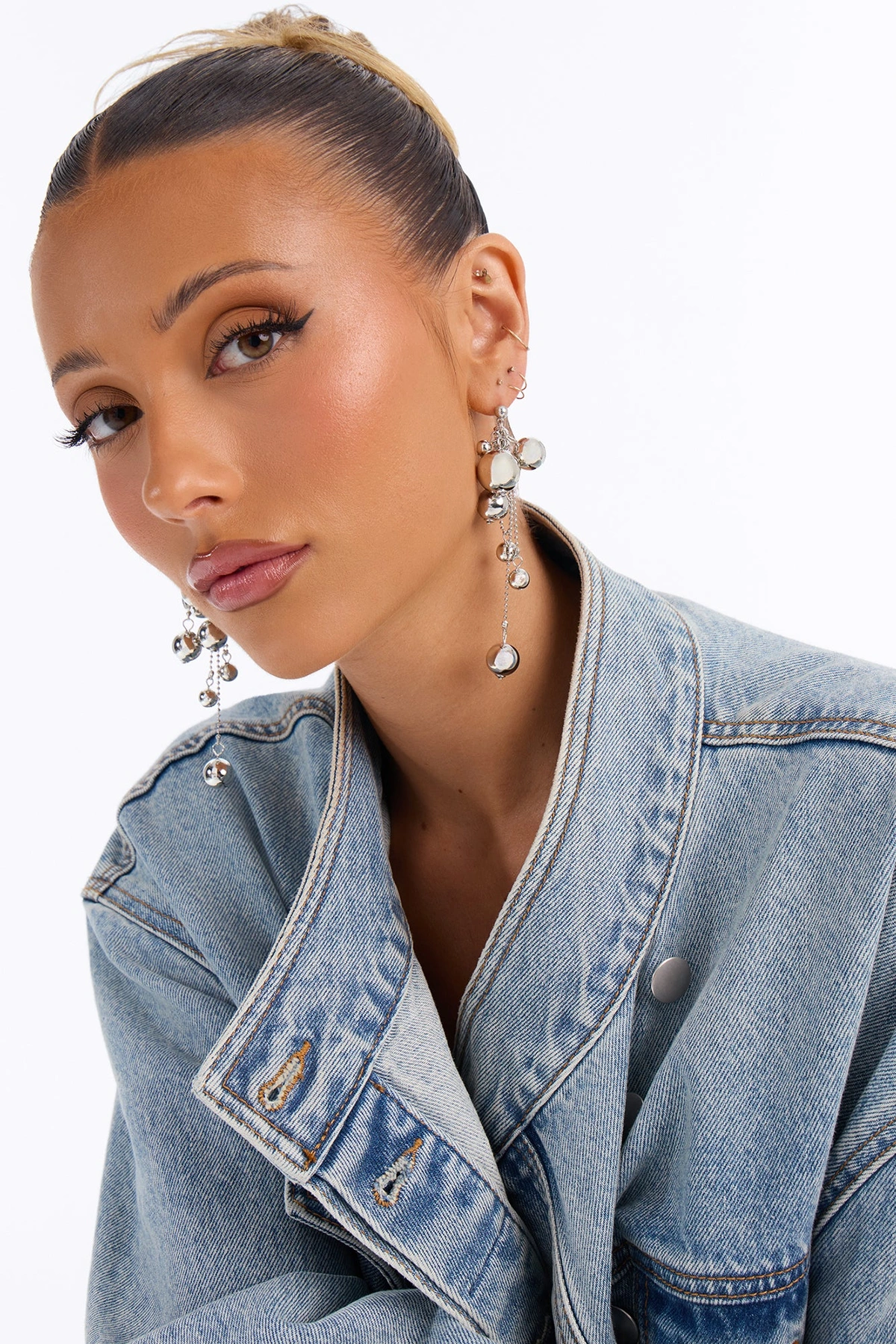Clustered Feelings Drop Earrings - Silver — Prateado