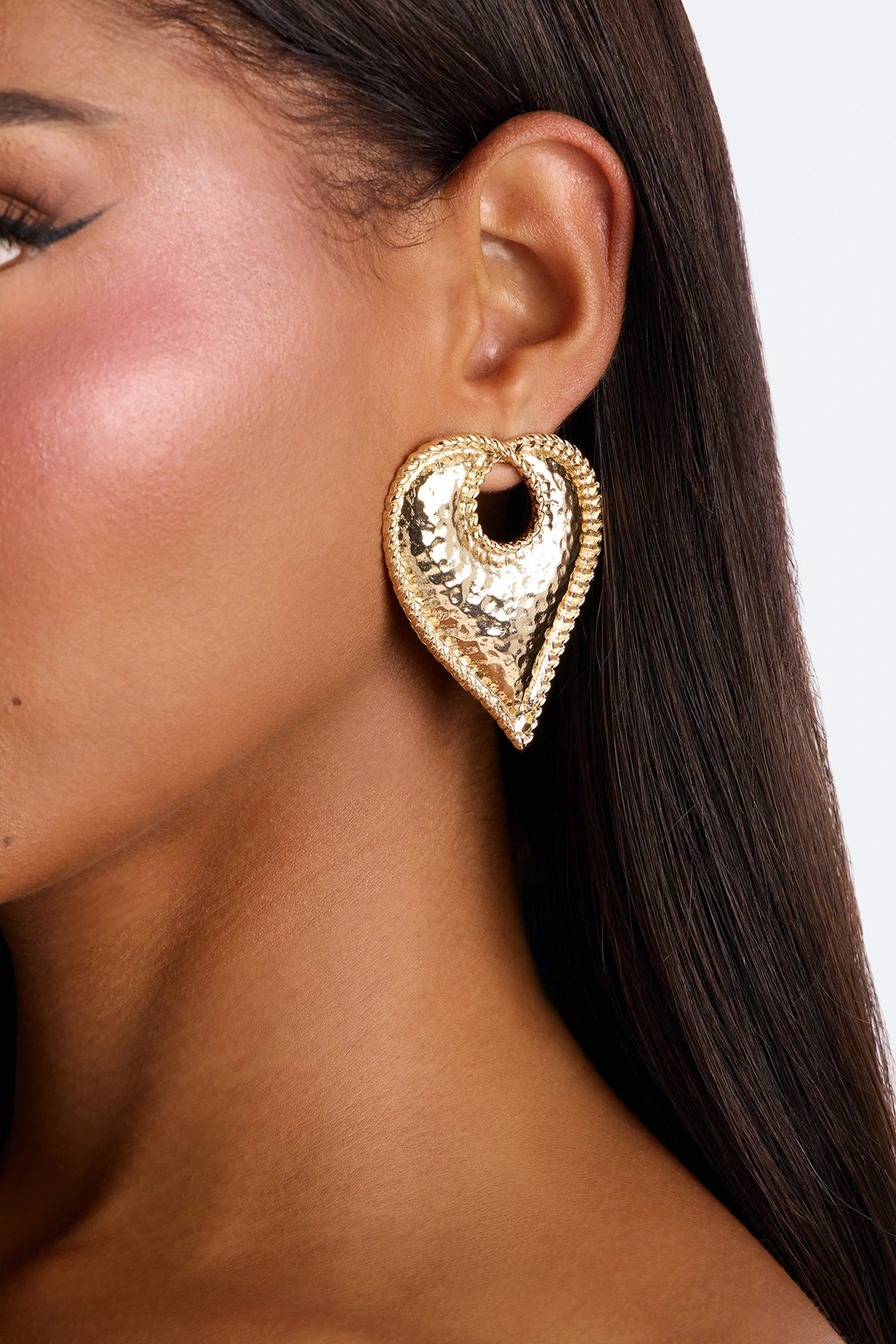 Heartful Drop Earrings - Gold — Dourado