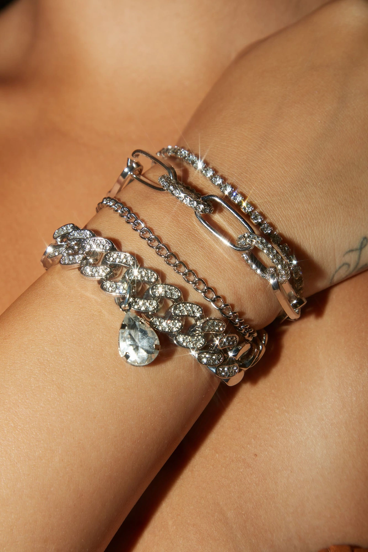 Linked Together 4 Piece Bracelet Set - Silver — Prateado