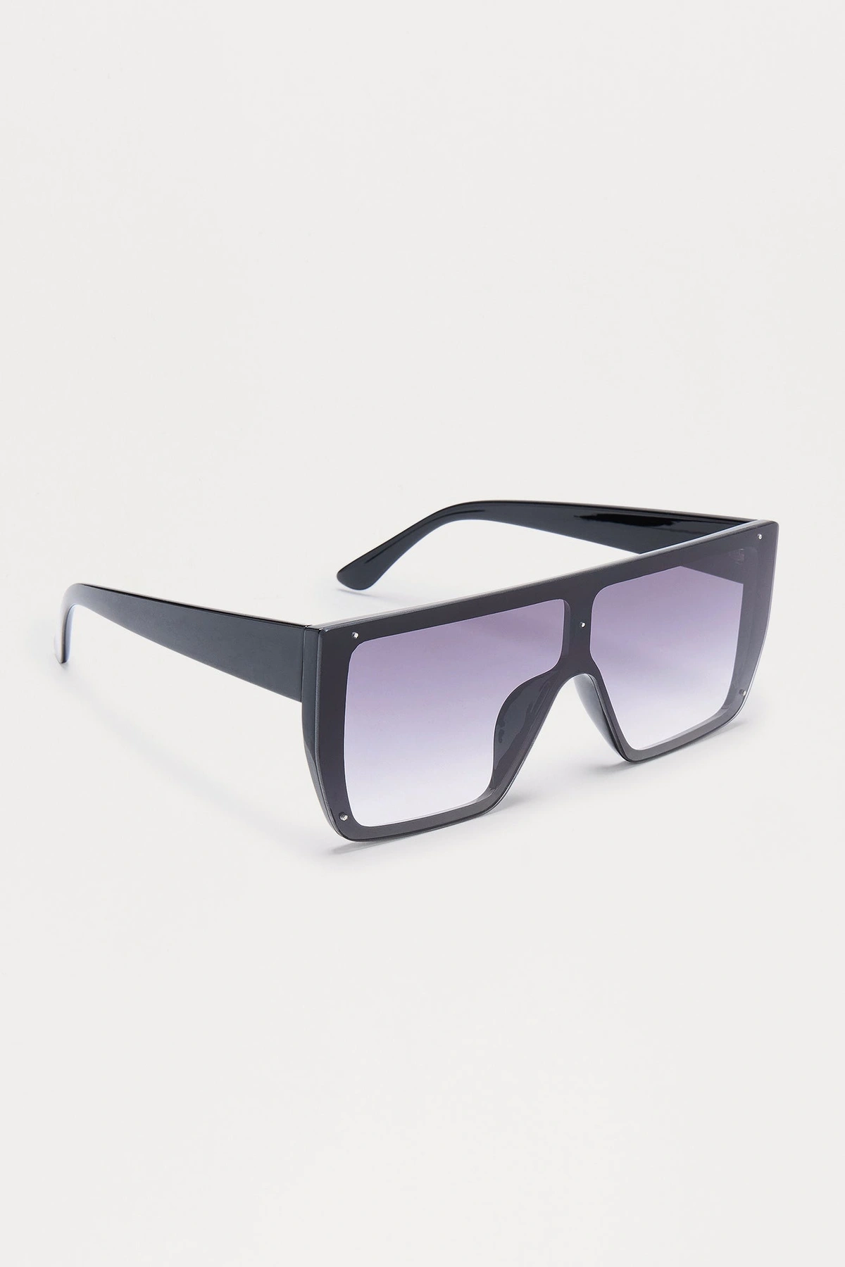 I Need You Now Sunglasses - Black — Preto