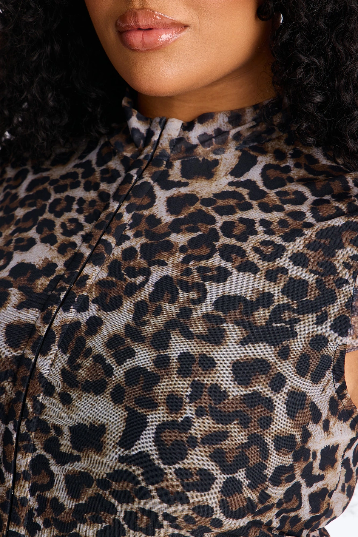 Purfect Predator Mock Neck Mesh Short Sleeve Top - Leopard — Leopardo