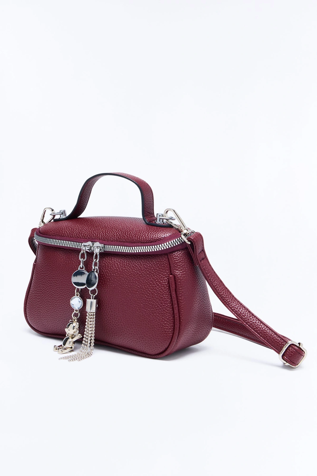 Bringing The Charm Faux Leather Crossbody - Burgundy — Bordô