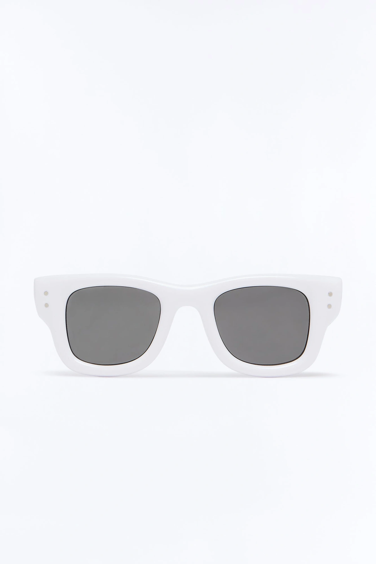 So Care Free Sunglasses - White — Branco