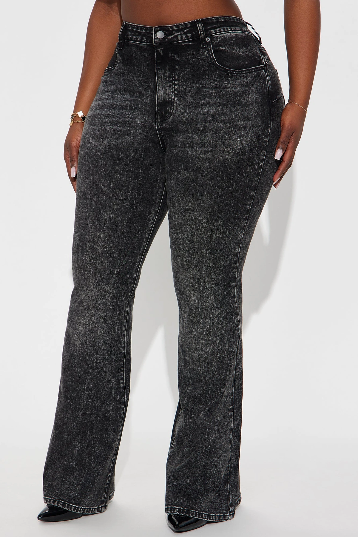 Gemma Sculpting Stretch Flare Jeans - Black — Preto