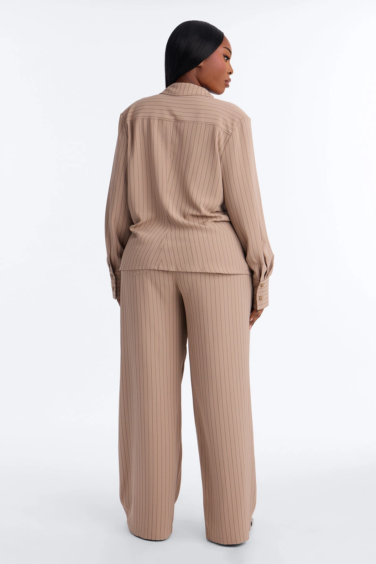 Sutton Pinstripe Pant Set - Taupe — Bege acinzentado
