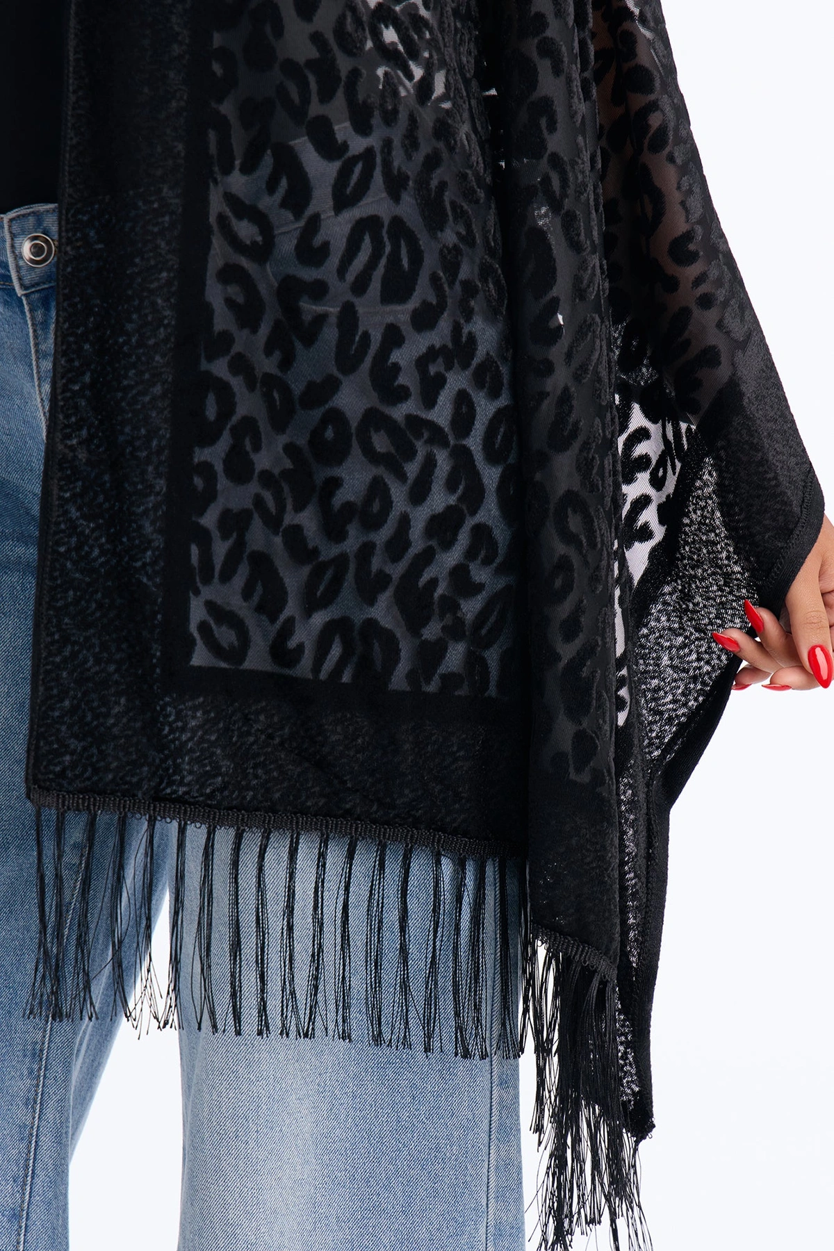 A Wild Affair Burnout Sheer Velvet Shawl - Black — Preto