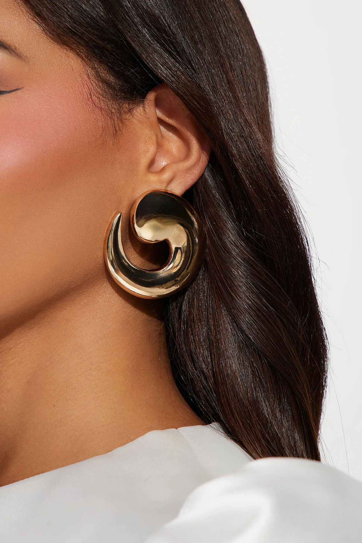 Gold Swirl Abstract Earrings - Gold — Dourado