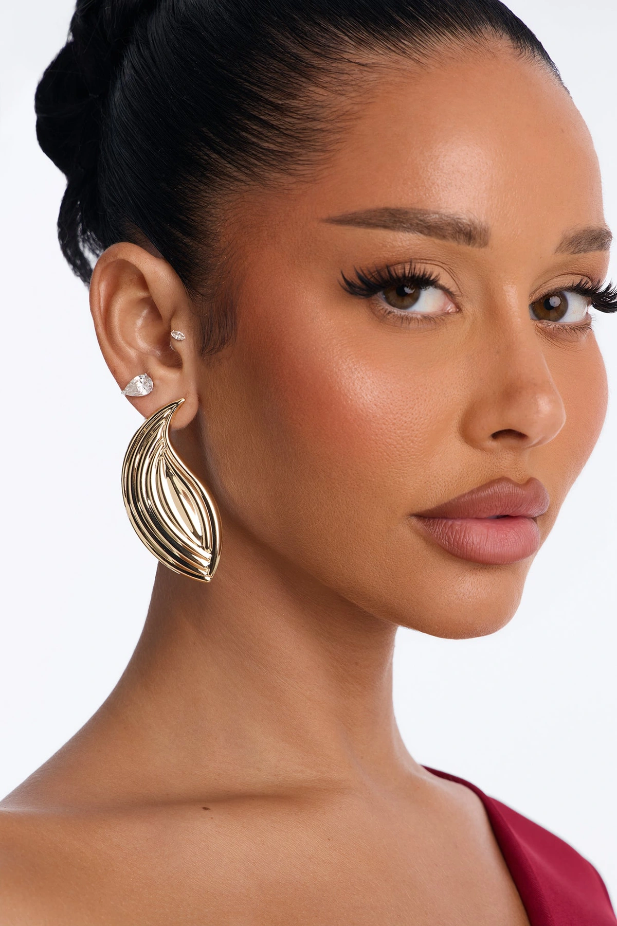 Make Me Feel Drop Earrings - Gold — Dourado