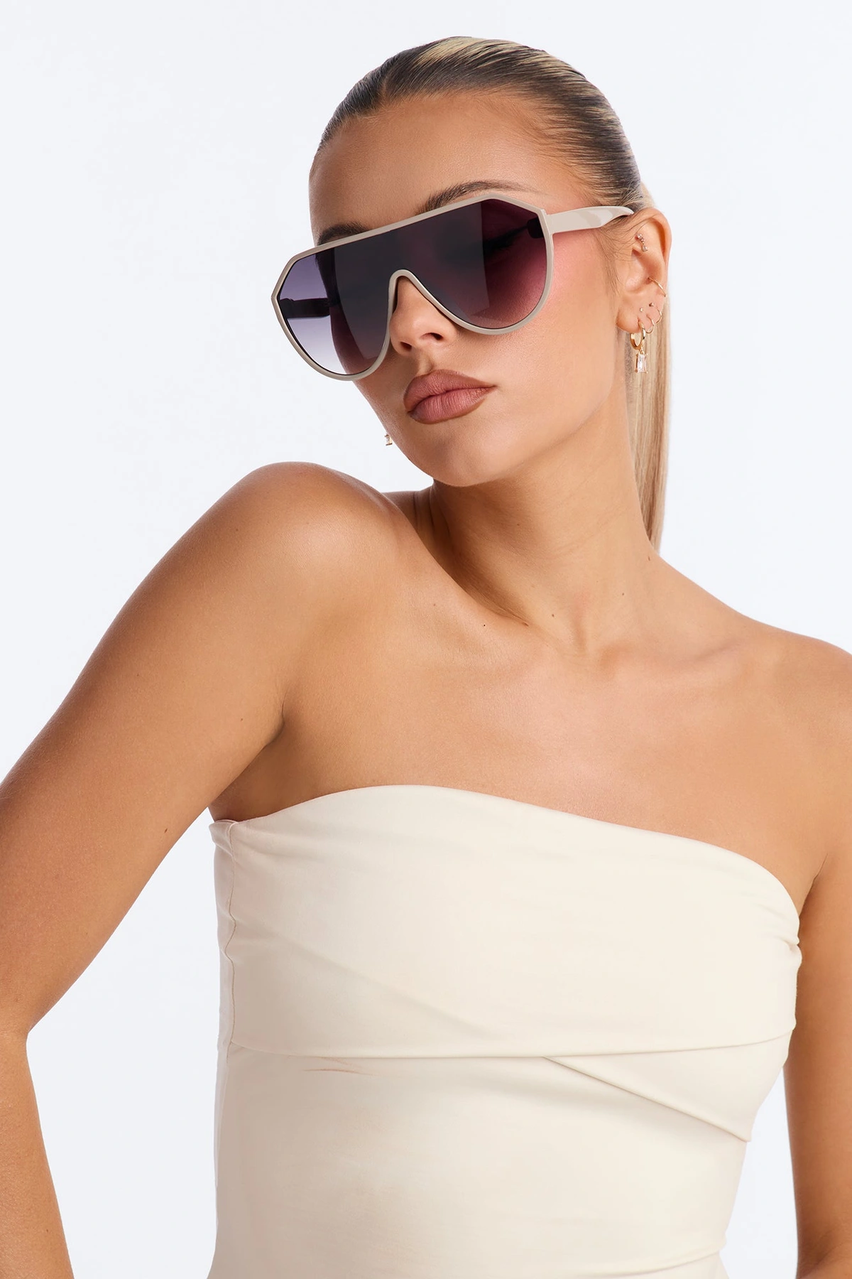 Waiting On You Sunglasses - Grey — Cinzento