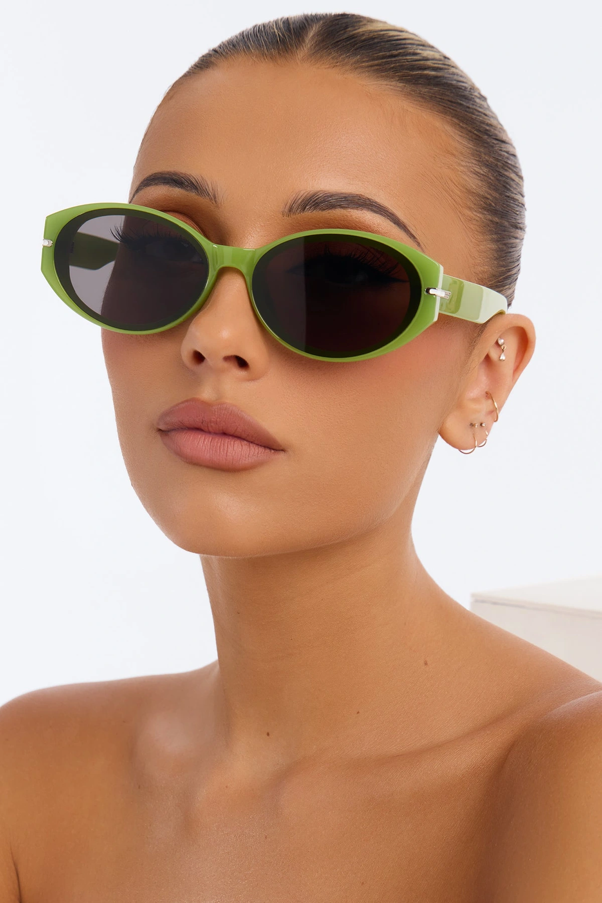 Just Walk Away Sunglasses - Green — Verde