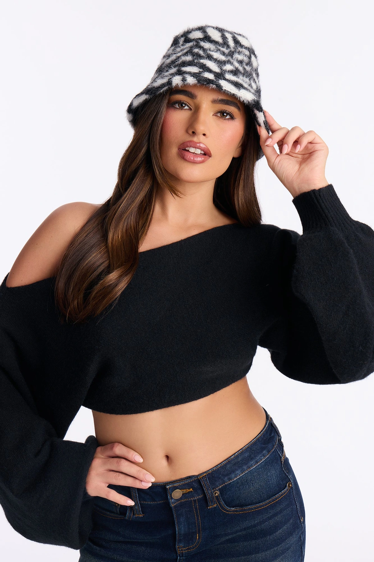 Purrfect Winter Faux Fur Bucket Hat - Black/White — Preto/Branco