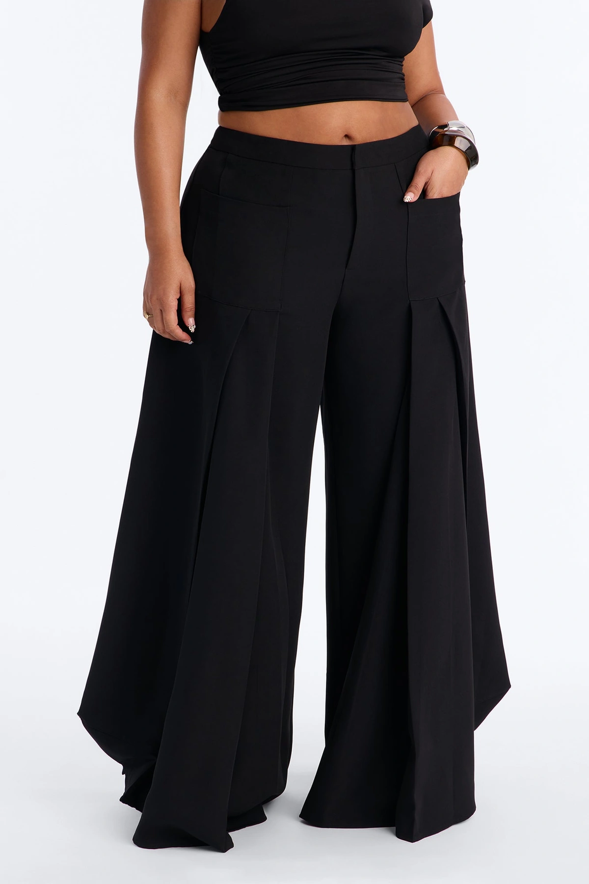 Stand Out Super Wide Pleated Trouser - Black — Preto