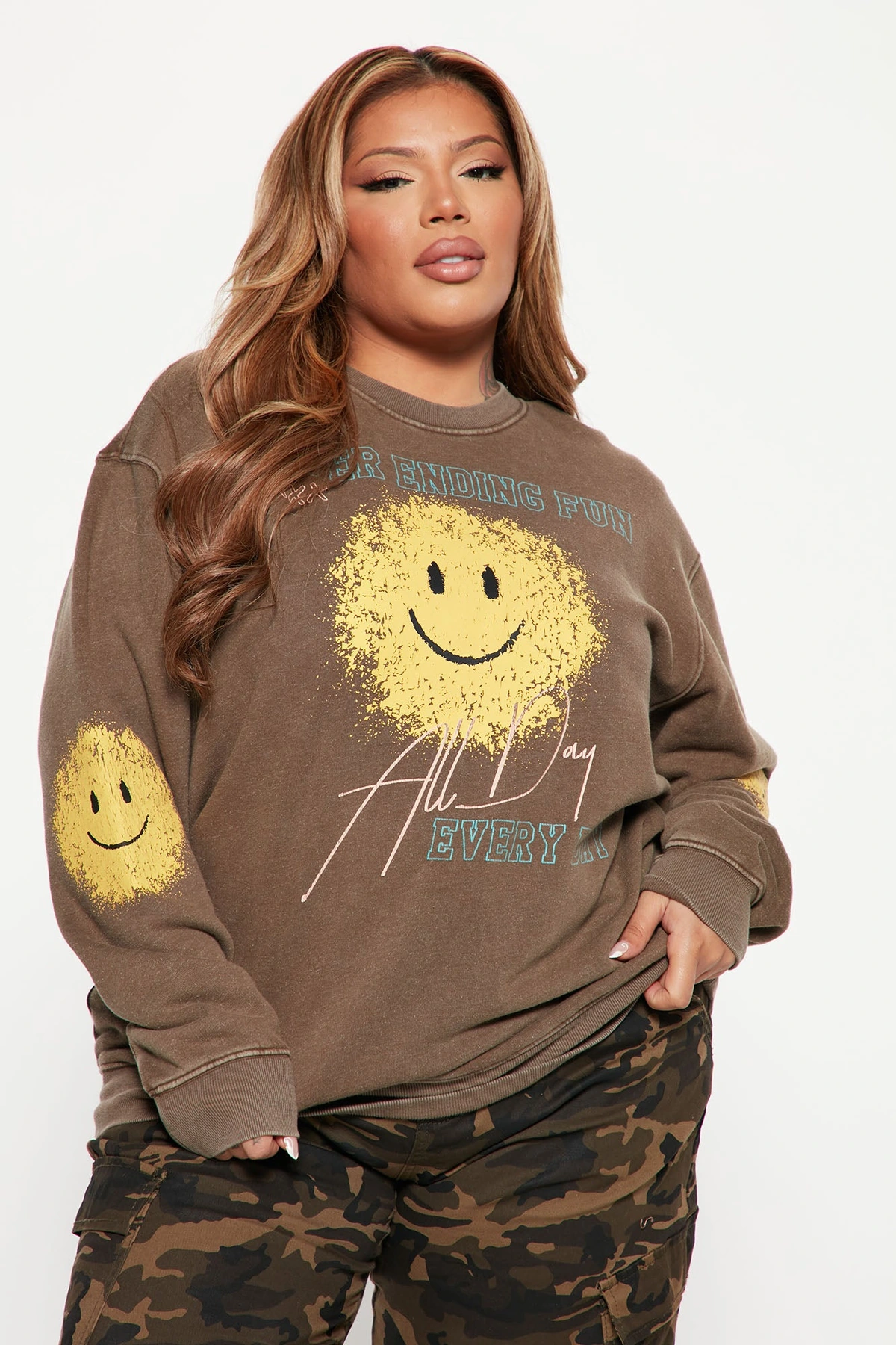 Smiley Face Washed Sweatshirt - Brown Combo — Castanho combinação