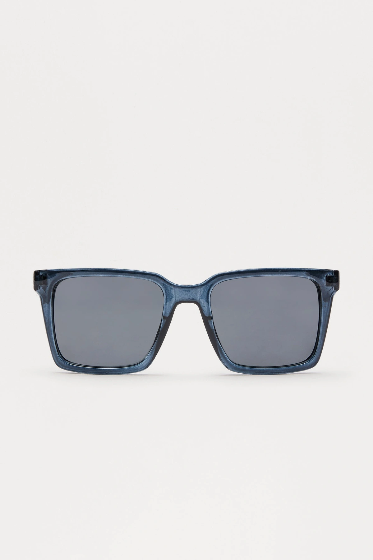 Shades On Square Sunglasses - Black — Preto