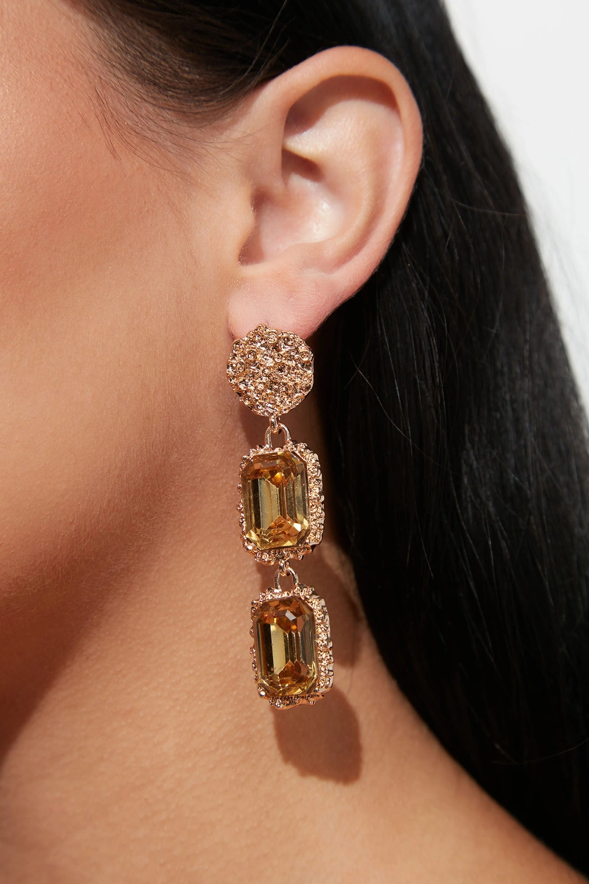 Let's Talk About It Earrings - Gold — Dourado