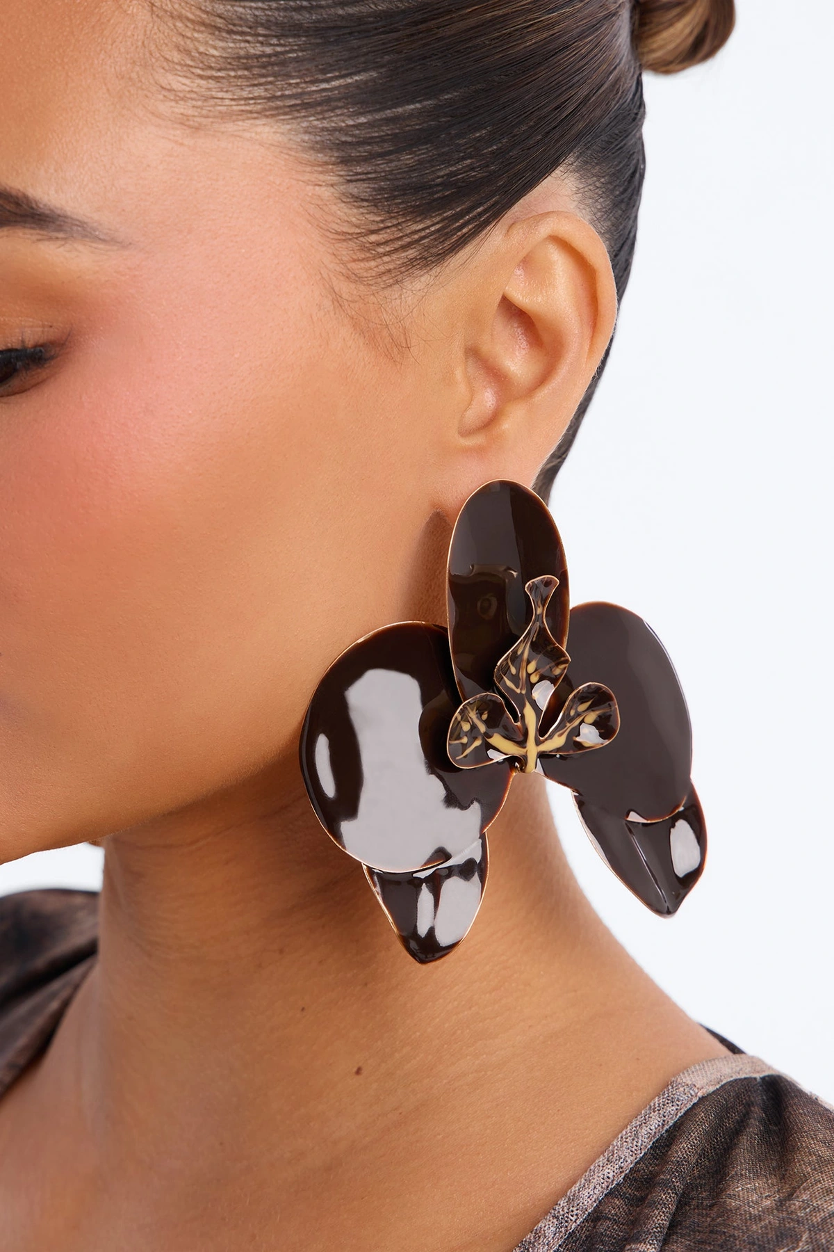 Floral Fantasy Drop Earrings - Brown — Castanho