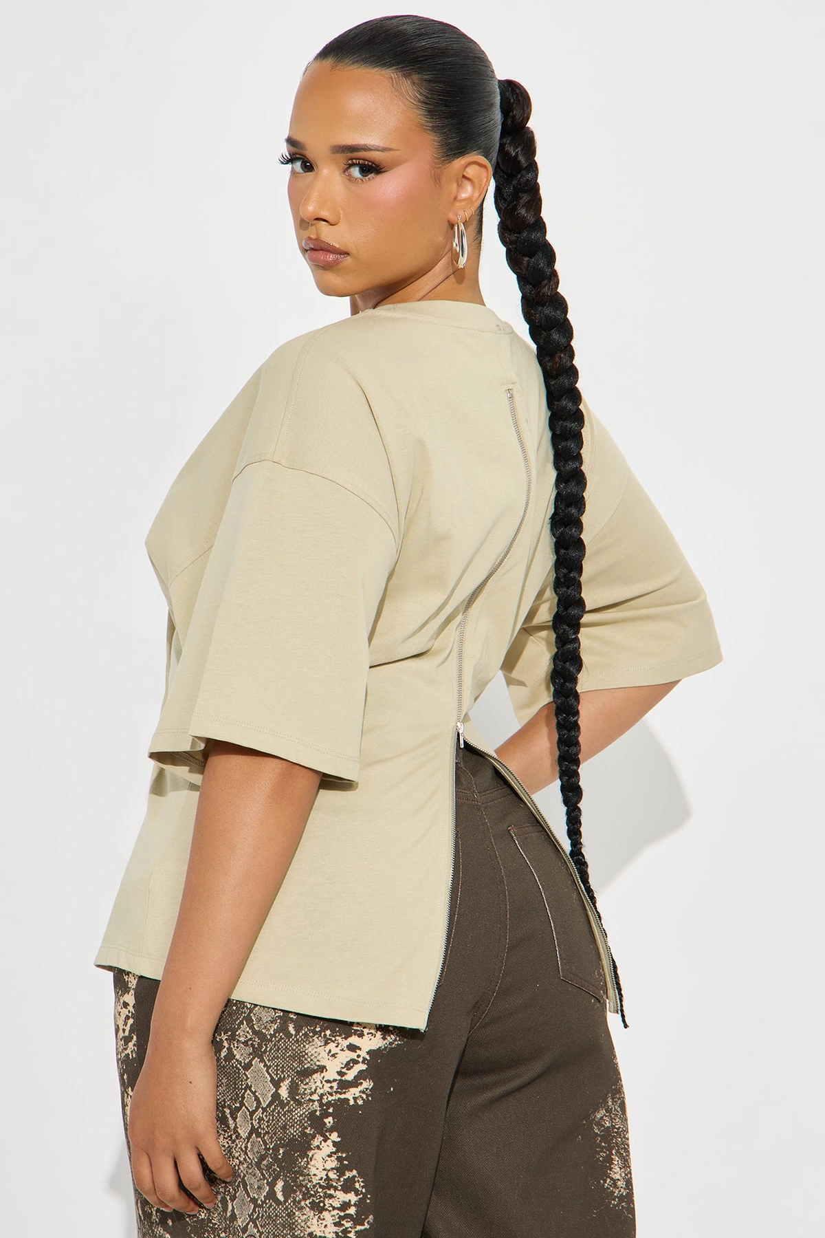 Jayden Fitted T-Shirt - Stone — Bege-pedra