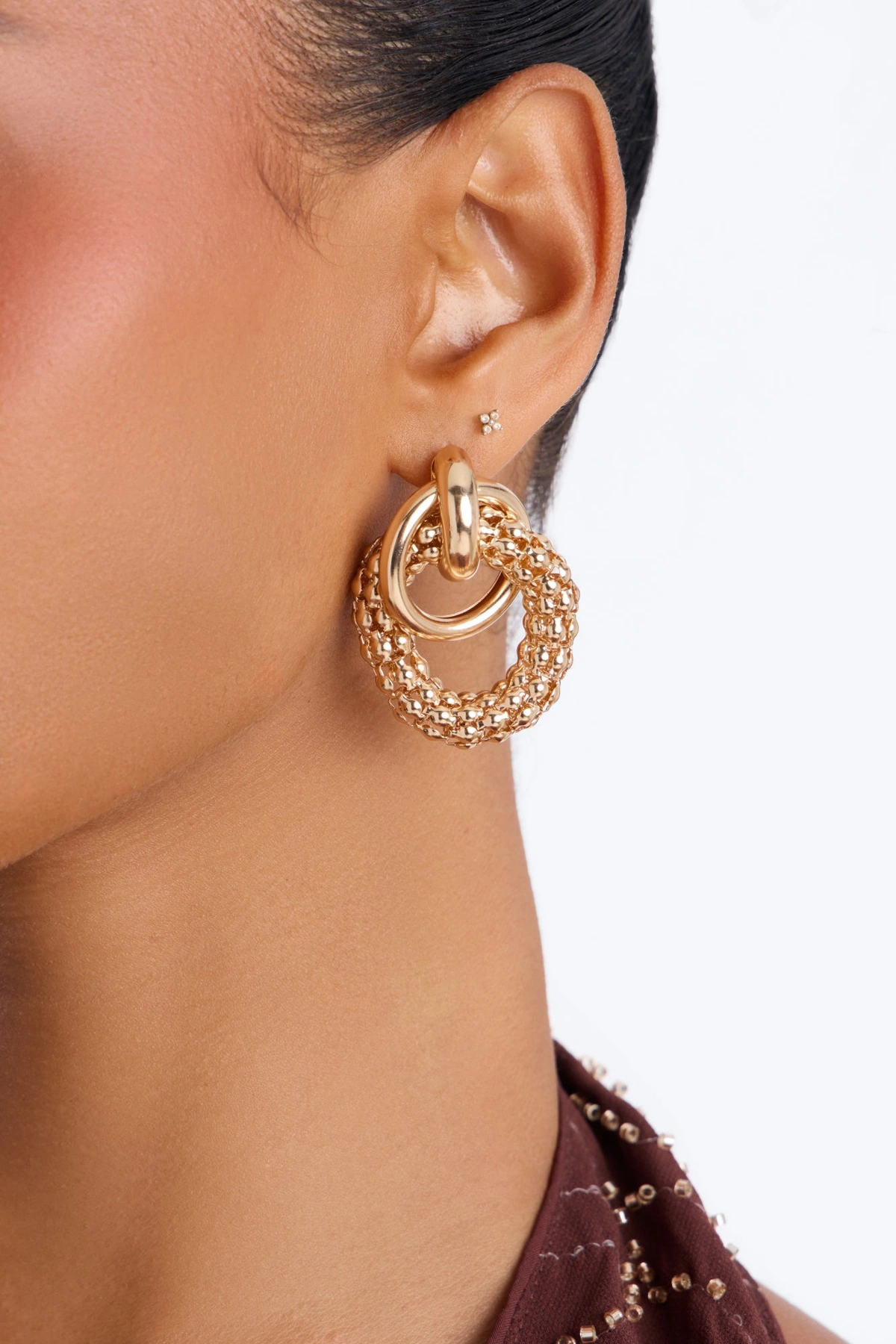 Becca Drop Earrings - Gold — Dourado