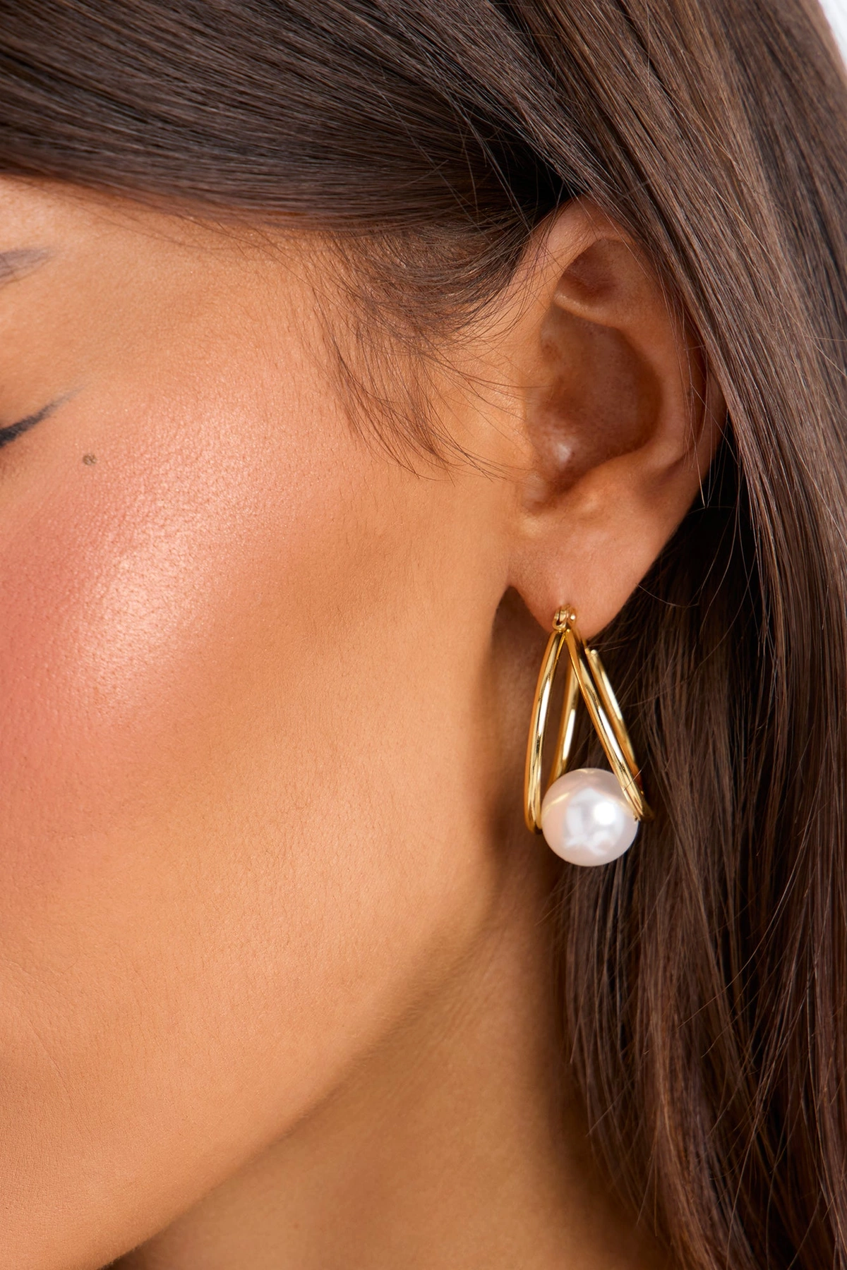 Pearl Drop Hoop Earrings - Gold — Dourado