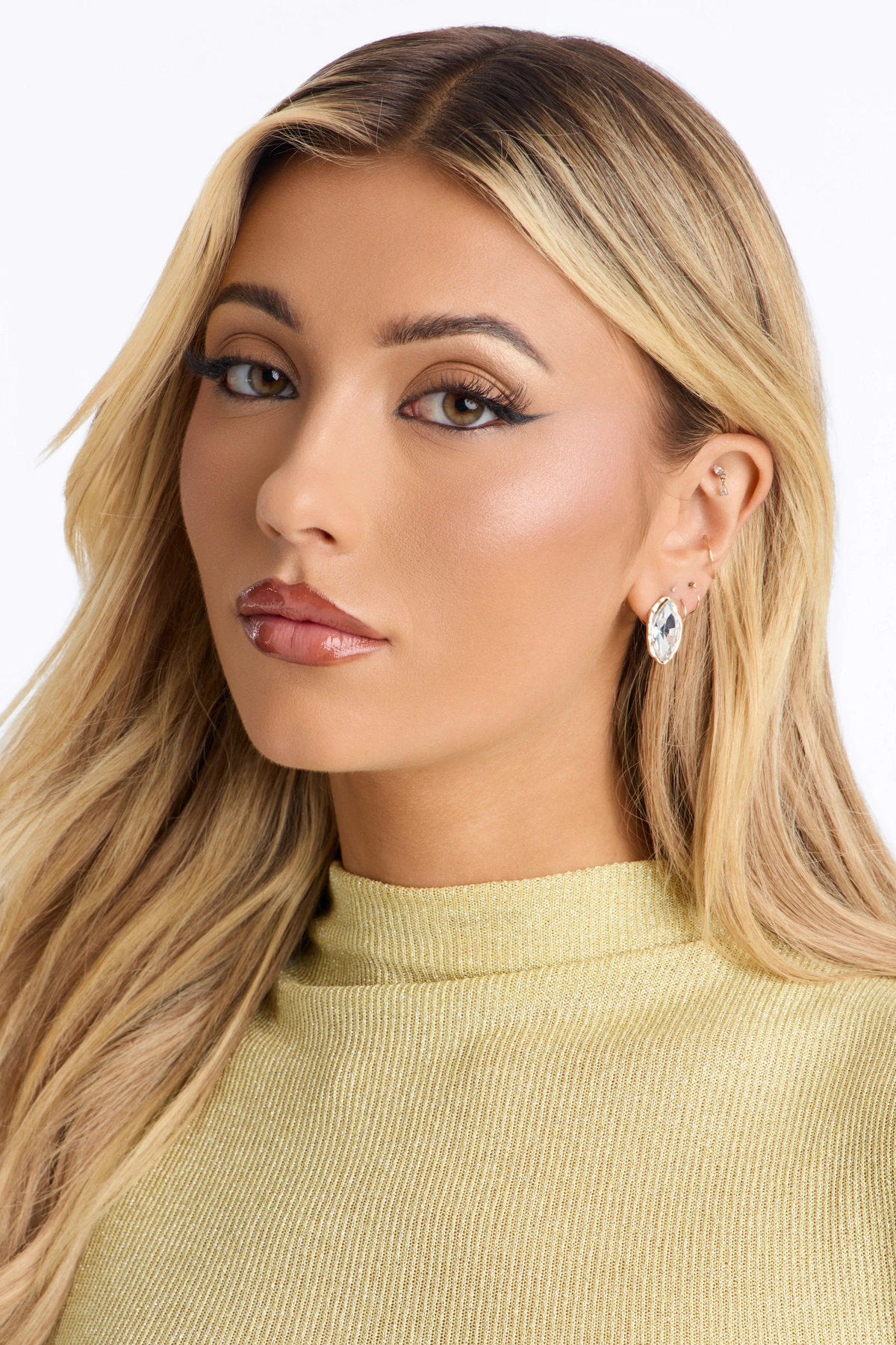 Cecilia Rhinestone Earrings - Gold — Dourado