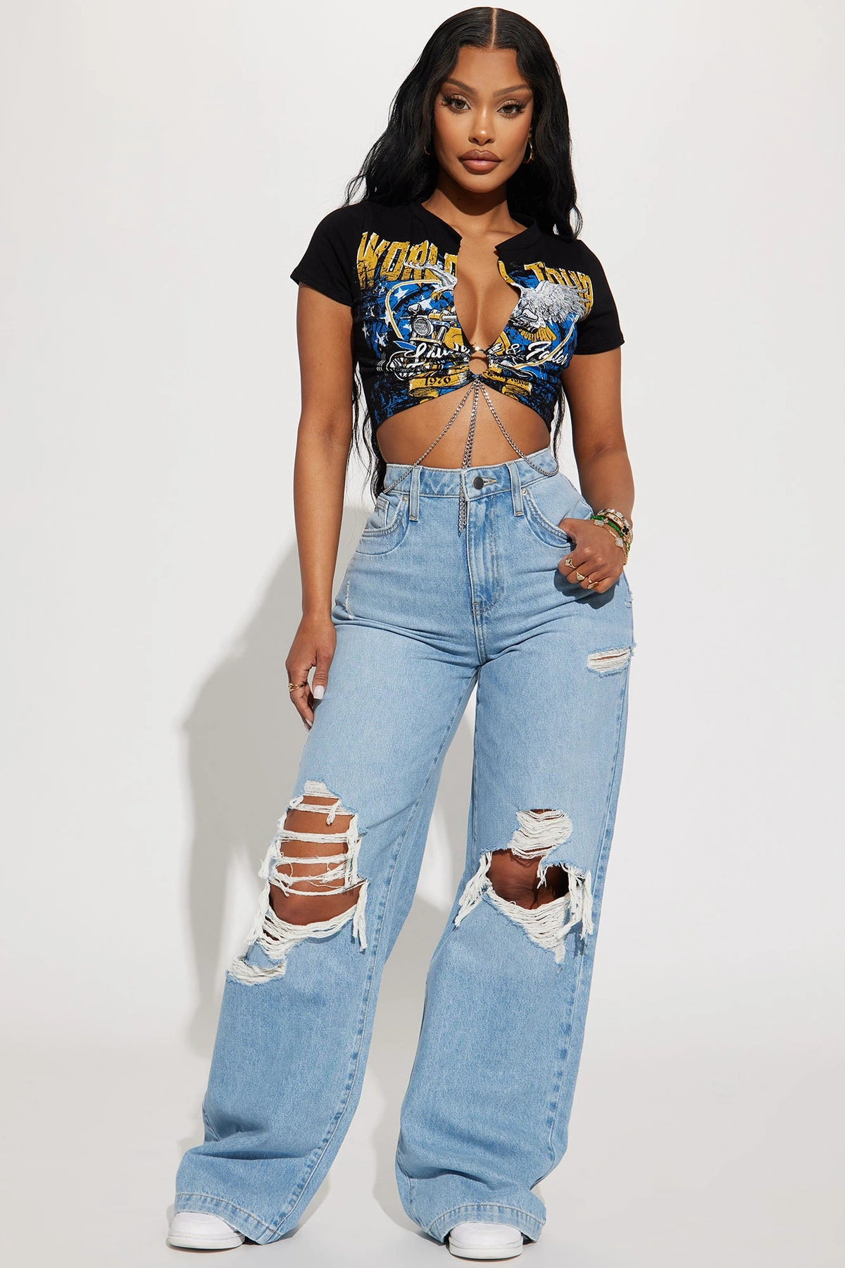 On A World Tour Crop Top - Black — Preto