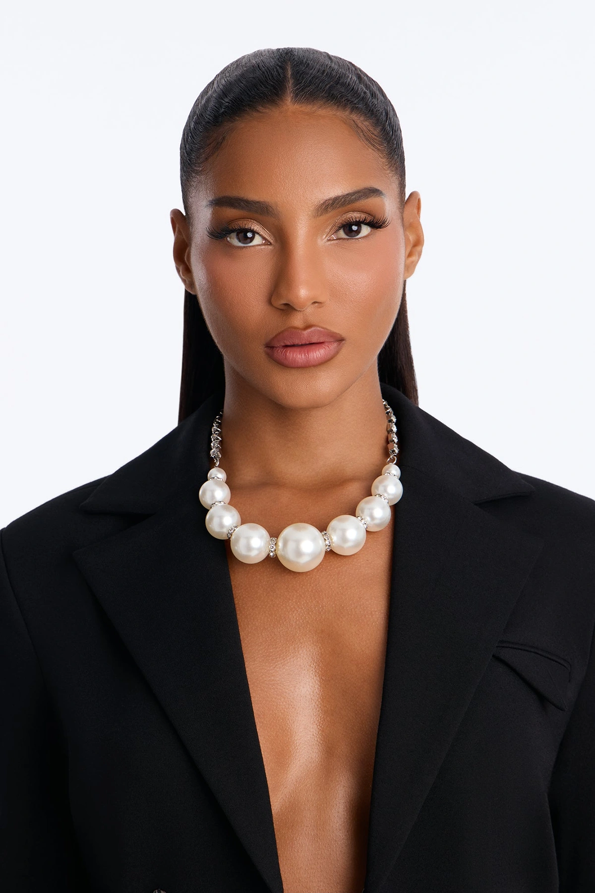 Timeless Elegance Necklace - White — Branco