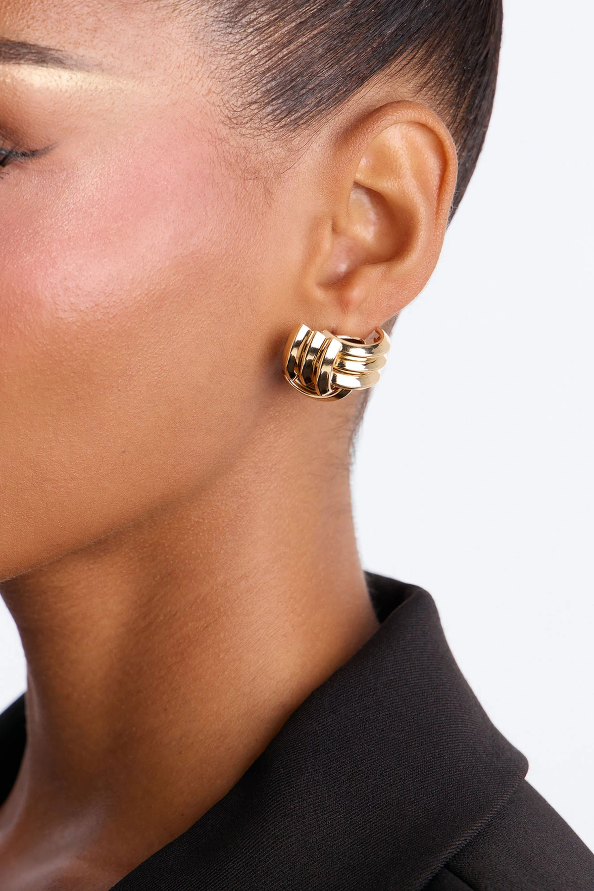 Olivia Twisted Knot Stud Earrings - Gold — Dourado