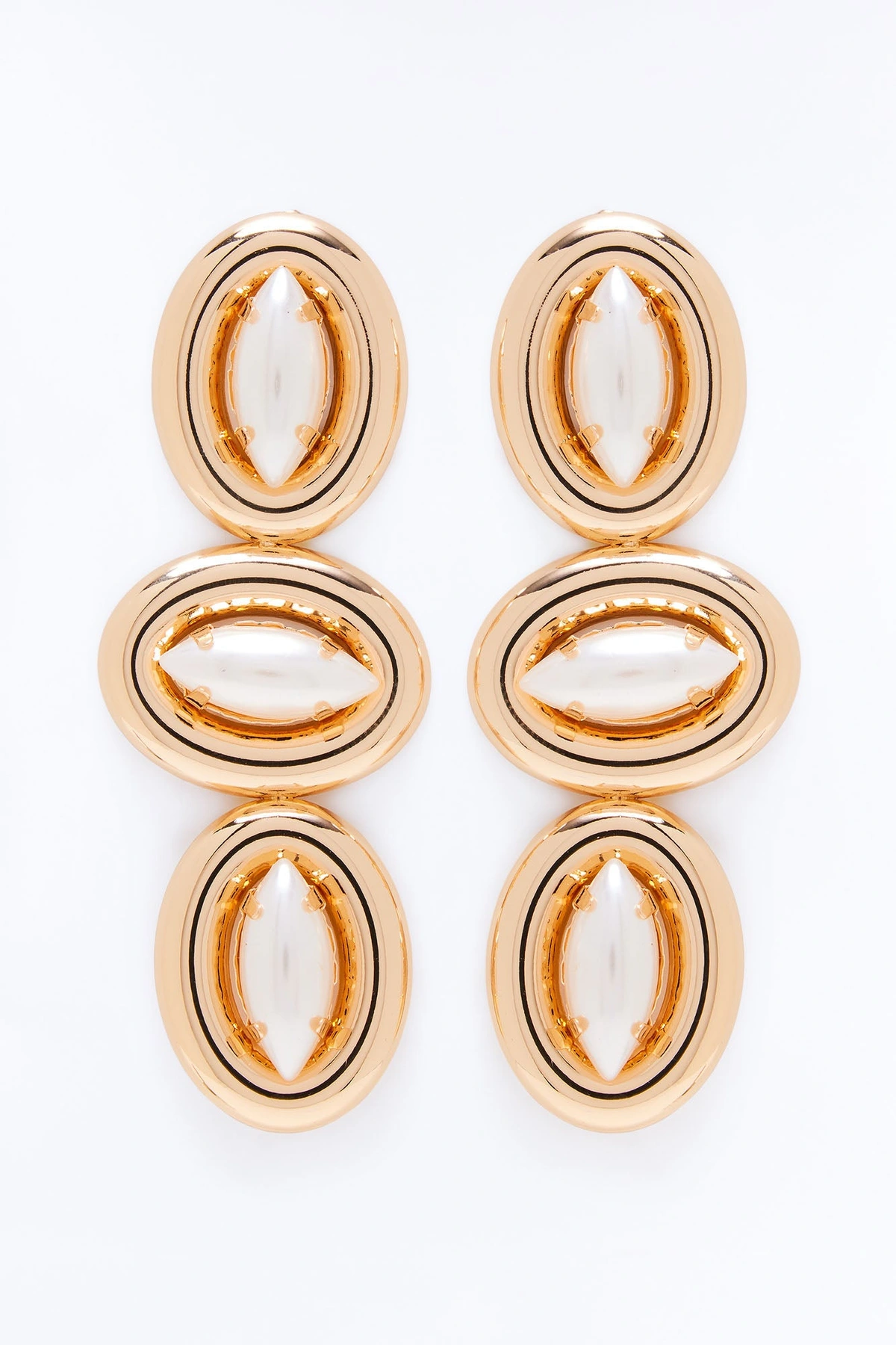 Subtle Luxe Pearl Linear Earrings - Gold — Dourado