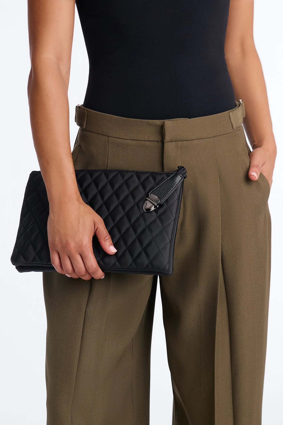 Stitch Please Nylon Quilted Clutch Handbag - Black — Preto