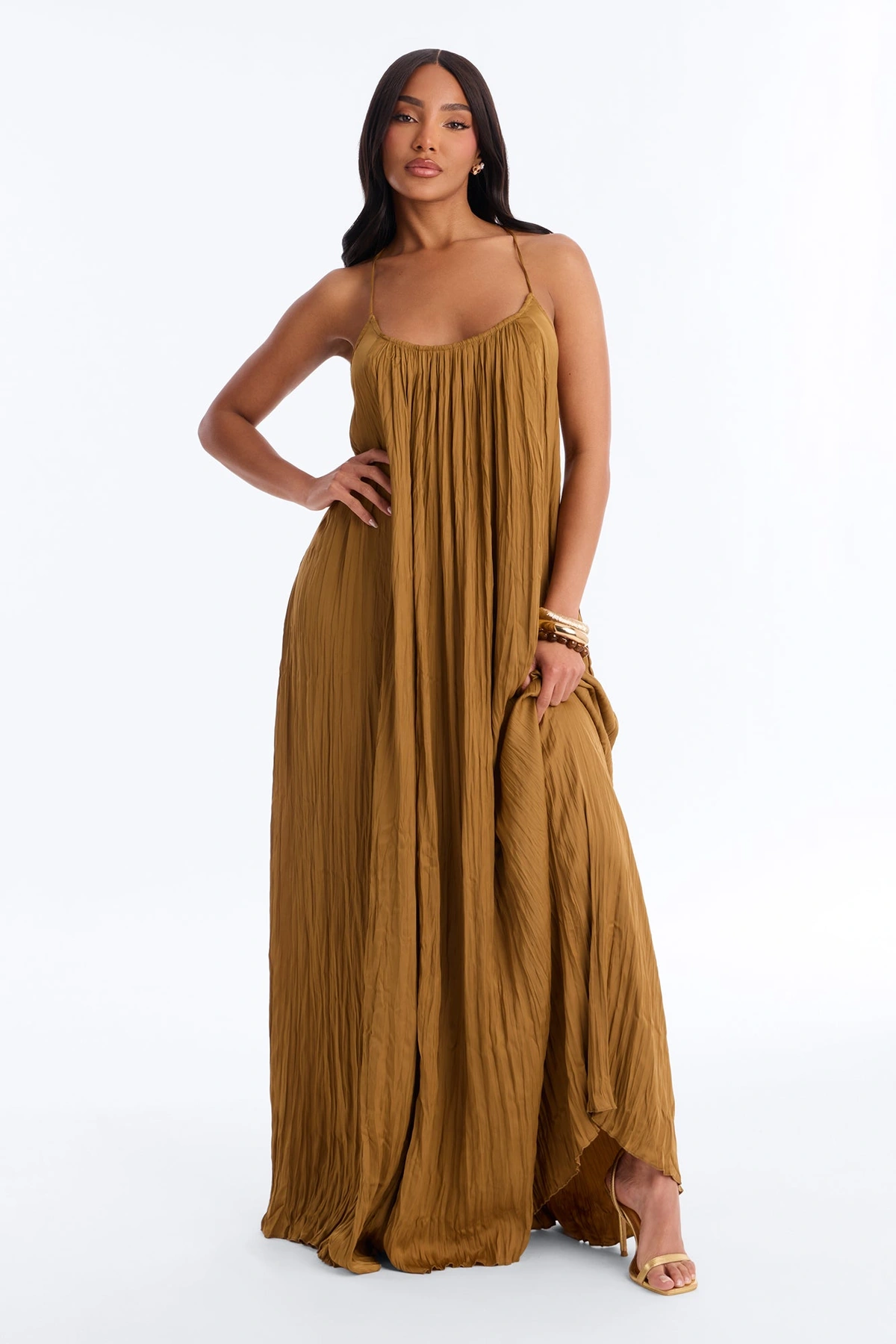 Never Average Plisse Maxi Dress - Gold — Dourado