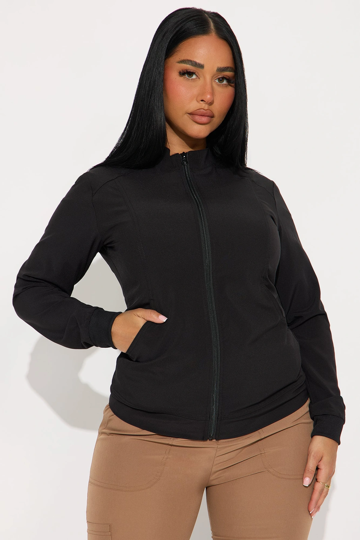 On The Daily Scrub Uniform Zip Up Jacket - Black — Preto